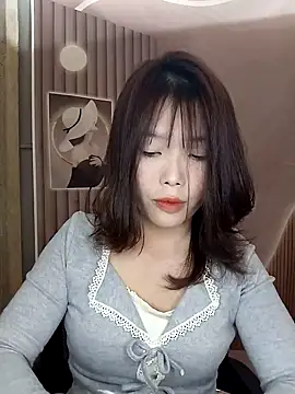 Snapshot of Fish_yellow chatting on December 1, 2025, 7:53 am Fish yellow online show from December 1, 2025, 7:53 am