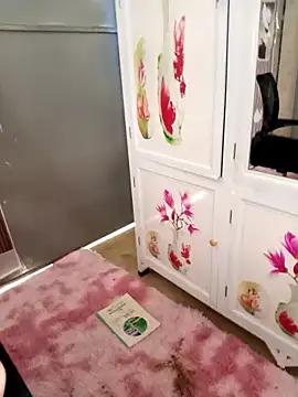 Snapshot of Fish_yellow chatting on November 20, 2025, 2:23 am Fish yellow online show from November 20, 2025, 2:23 am