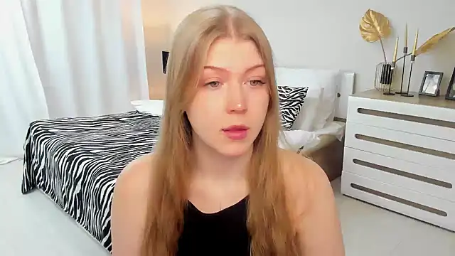 Snapshot of Stella_Light chatting on February 4, 2026, 4:18 am Stella Light online show from February 4, 2026, 4:18 am