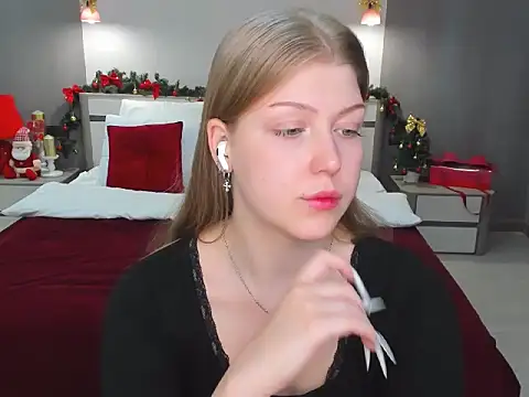 Snapshot of Stella_Light chatting on December 15, 2025, 12:00 pm Stella Light online show from December 15, 2025, 12:00 pm