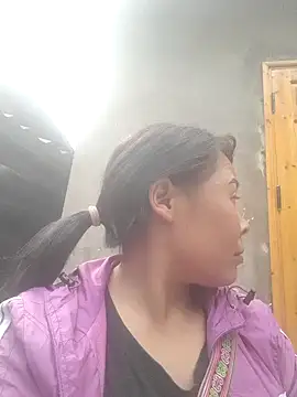 Snapshot of Lilian-n chatting on November 4, 2025, 5:55 am Lilian-n online show from November 4, 2025, 5:55 am