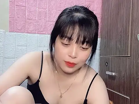 Butterfly kee online show from December 3, 2025, 2:27 pm