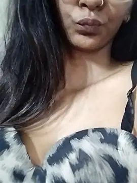 Snapshot of Aaliya_BigBoobs_1 chatting on November 23, 2025, 8:57 am Aaliya BigBoobs 1 online show from November 23, 2025, 8:57 am