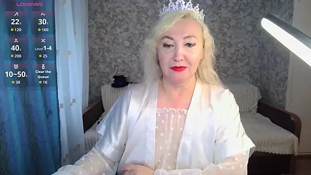 Snapshot of LadyKriss chatting on July 10, 2026, 4:12 am LadyKriss online show from July 10, 2026, 4:12 am