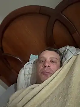 Snapshot of wellingtonmds chatting on October 21, 2025, 12:26 pm wellingtonmds online show from October 21, 2025, 12:26 pm