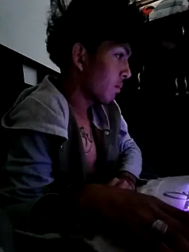 Snapshot of LyliaWood chatting on October 23, 2025, 4:49 pm LyliaWood online show from October 23, 2025, 4:49 pm