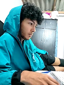 Snapshot of LyliaWood chatting on November 4, 2025, 1:09 am LyliaWood online show from November 4, 2025, 1:09 am