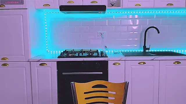 RheaLynn online show from March 31, 2026, 9:06 pm