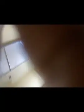 Snapshot of shyiiiiiiiiiii chatting on December 16, 2025, 10:36 pm shyiiiiiiiiiii online show from December 16, 2025, 10:36 pm