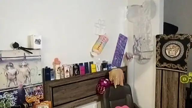 alphacloudGod online show from November 5, 2025, 1:42 am