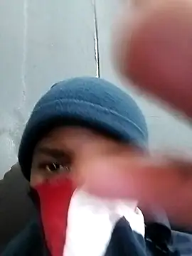 loVbRo1 online show from October 26, 2025, 9:37 pm