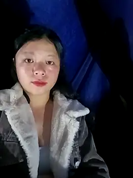 lisa-bae00 online show from November 14, 2025, 10:24 pm