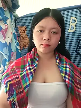 lisa-bae00 online show from April 3, 2026, 3:35 am