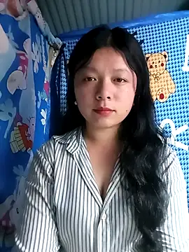 lisa-bae00 online show from April 2, 2026, 2:02 pm