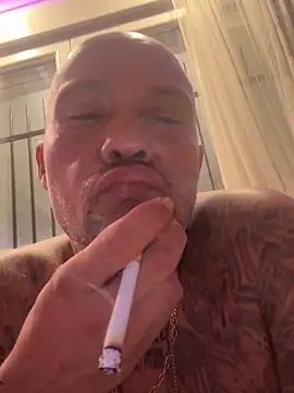 Snapshot of gitanoMad chatting on November 16, 2025, 2:38 am gitanoMad online show from November 16, 2025, 2:38 am