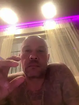 gitanoMad online show from April 11, 2026, 10:13 pm