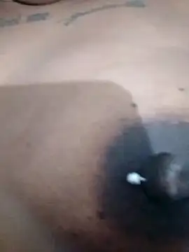 Snapshot of Jennyy31 chatting on October 24, 2025, 12:09 am Jennyy31 online show from October 24, 2025, 12:09 am