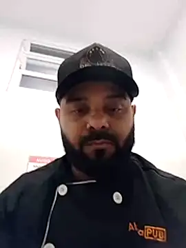 Sfdocom online show from November 18, 2025, 10:02 pm