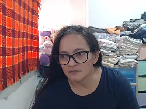 Kinkybela2025 online show from February 27, 2026, 6:13 am