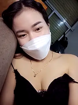 Snapshot of Family-Lovee chatting on November 6, 2025, 3:38 pm Family-Lovee online show from November 6, 2025, 3:38 pm