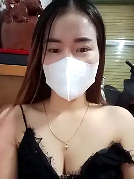 Snapshot of Family-Lovee chatting on November 1, 2025, 9:08 pm Family-Lovee online show from November 1, 2025, 9:08 pm