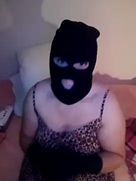 portuguesacasada online show from November 23, 2025, 3:22 pm