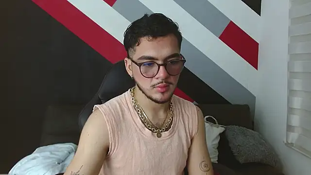 Zac Golden online show from November 19, 2025, 12:54 am