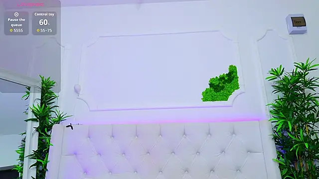 ElisaCharm online show from November 24, 2025, 3:50 am