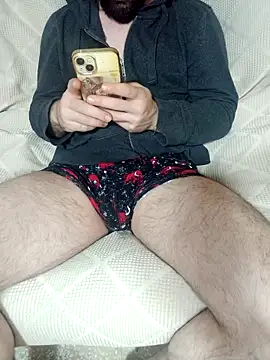 Snapshot of lazzzz09 chatting on November 17, 2025, 10:14 pm lazzzz09 online show from November 17, 2025, 10:14 pm