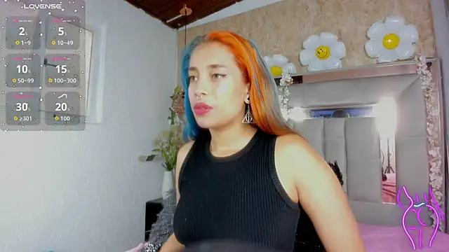 Cristall ravven online show from November 17, 2025, 5:17 pm