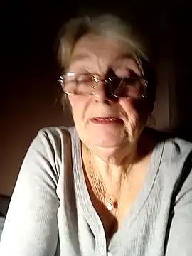 AmyLove353 online show from October 26, 2025, 7:58 pm