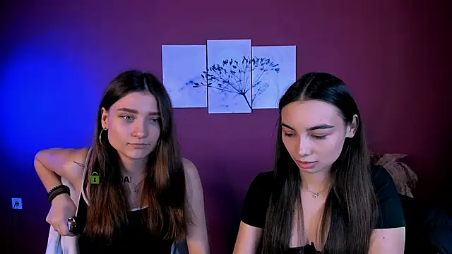 kira light   online show from November 28, 2025, 7:25 pm