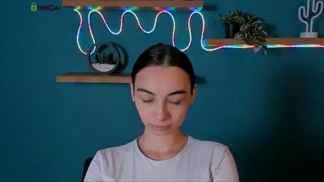 kira light   online show from October 21, 2025, 8:36 am