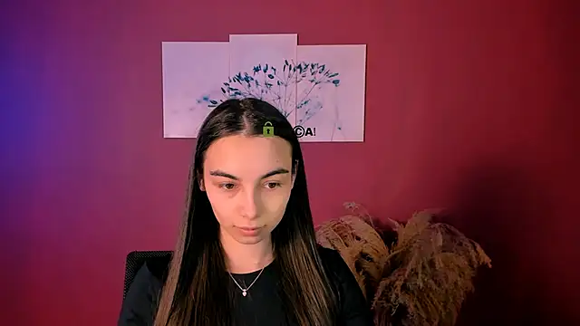 kira light   online show from December 1, 2025, 7:48 pm