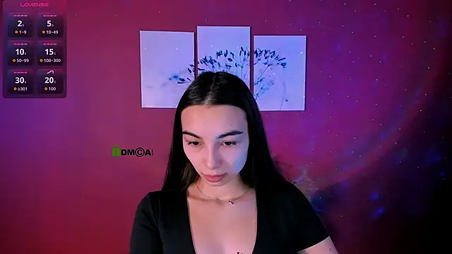 kira light   online show from November 18, 2025, 7:28 pm