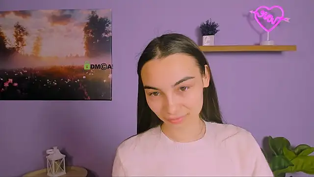 kira light   online show from December 2, 2025, 7:48 pm