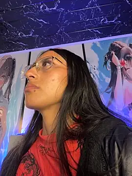 Violeet-Smith online show from October 28, 2025, 2:05 pm