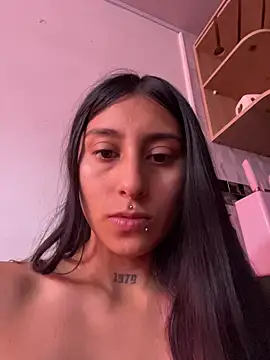 Violeet-Smith online show from November 29, 2025, 6:41 pm