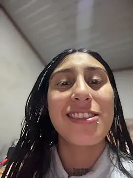 Violeet-Smith online show from April 3, 2026, 10:49 pm