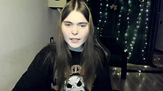 Snapshot of MiraaBloom chatting on January 13, 2026, 2:43 pm MiraaBloom online show from January 13, 2026, 2:43 pm