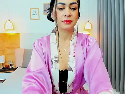 Abbie royy online show from November 10, 2025, 12:32 pm