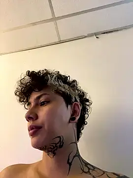 Abby Evanns1 online show from January 7, 2026, 3:17 pm