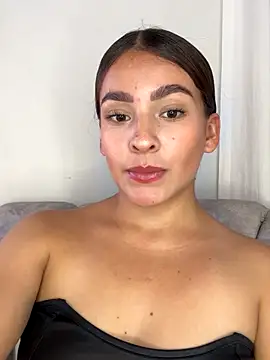 Talia Bonet online show from October 22, 2025, 3:33 pm