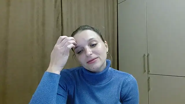 ElisSky301 online show from November 7, 2025, 10:35 pm