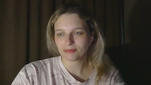 ElisSky301 online show from February 3, 2026, 8:58 pm