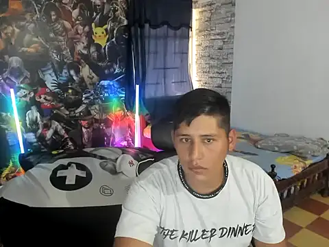 Snapshot of maiker_lozano_ chatting on October 22, 2025, 5:56 pm maiker lozano online show from October 22, 2025, 5:56 pm