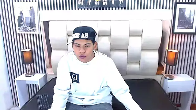 Yordi Alpha online show from November 6, 2025, 12:42 pm