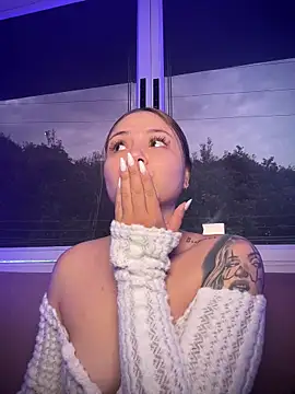 Snapshot of Beella1_ chatting on December 2, 2025, 11:56 am Beella1 online show from December 2, 2025, 11:56 am