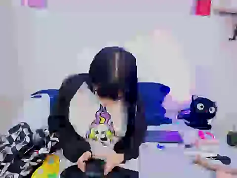 Snapshot of HaryBlair chatting on November 25, 2025, 2:34 am HaryBlair online show from November 25, 2025, 2:34 am