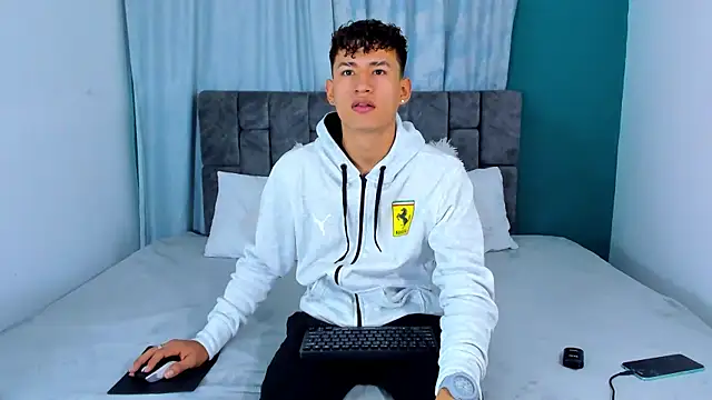 Nicolas Torres  online show from November 21, 2025, 4:00 am